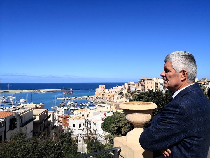 Alberto Pierobon in Sicilia durante il suo mandato di assessore regionale