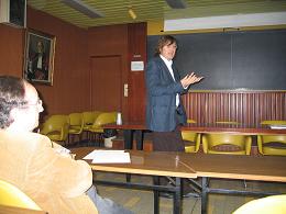 Mario Pagliaro durante la prima delle sue conferenze di chimica a Montpellier, il 13 maggio 2005