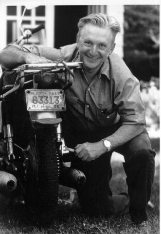 photo of Robert (Bob) Pirsig taken around the times when wrote Zen and the Art of Motorcycle Maintenance